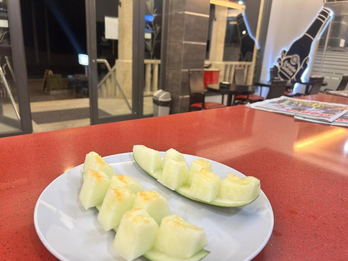 Hostal Restaurante Aqua Ourense Eksteriør bilde