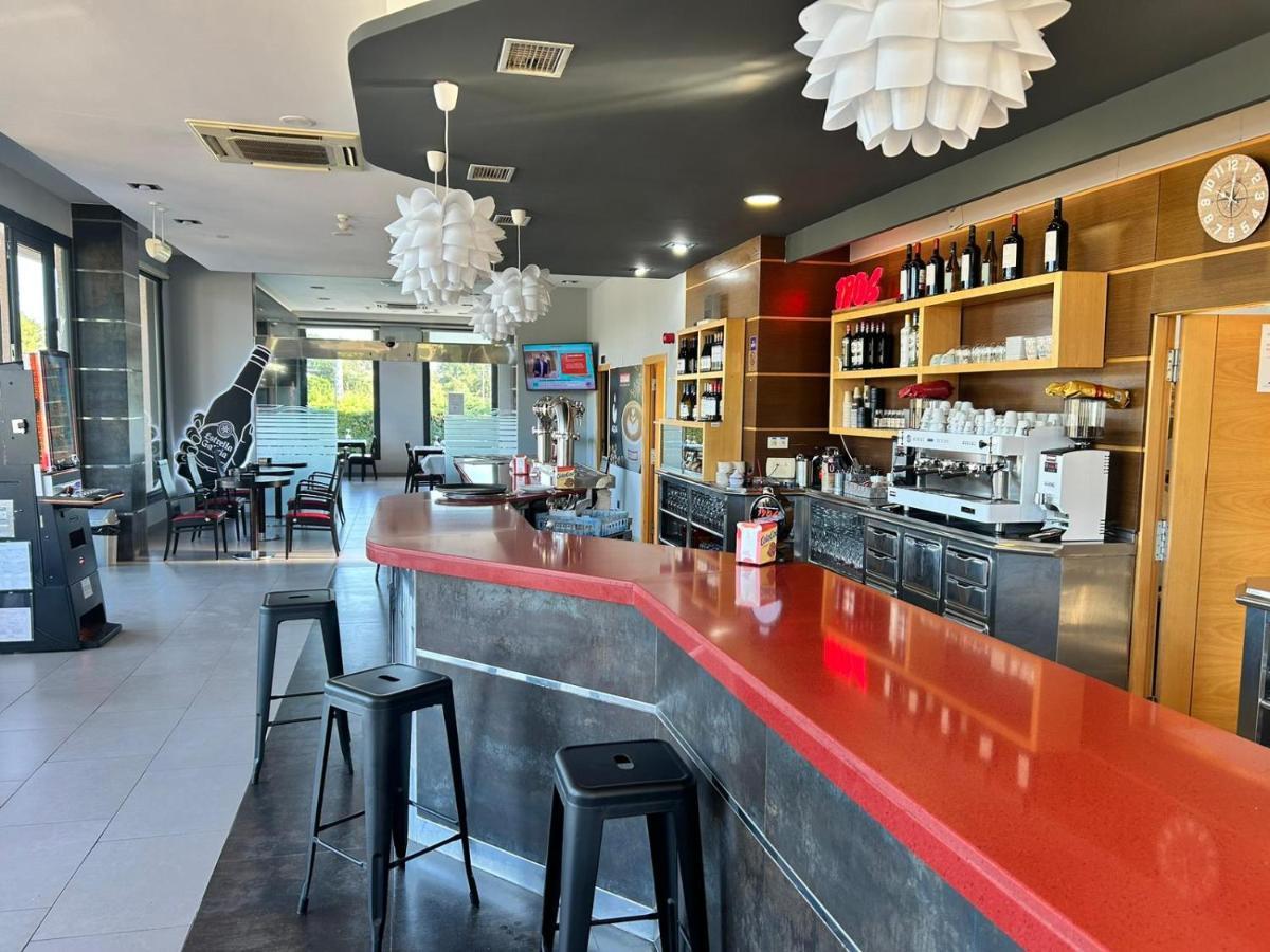 Hostal Restaurante Aqua Ourense Eksteriør bilde